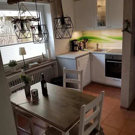 Nelson Apartment *